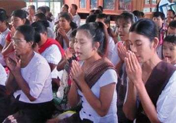 Young and old practice meditation
